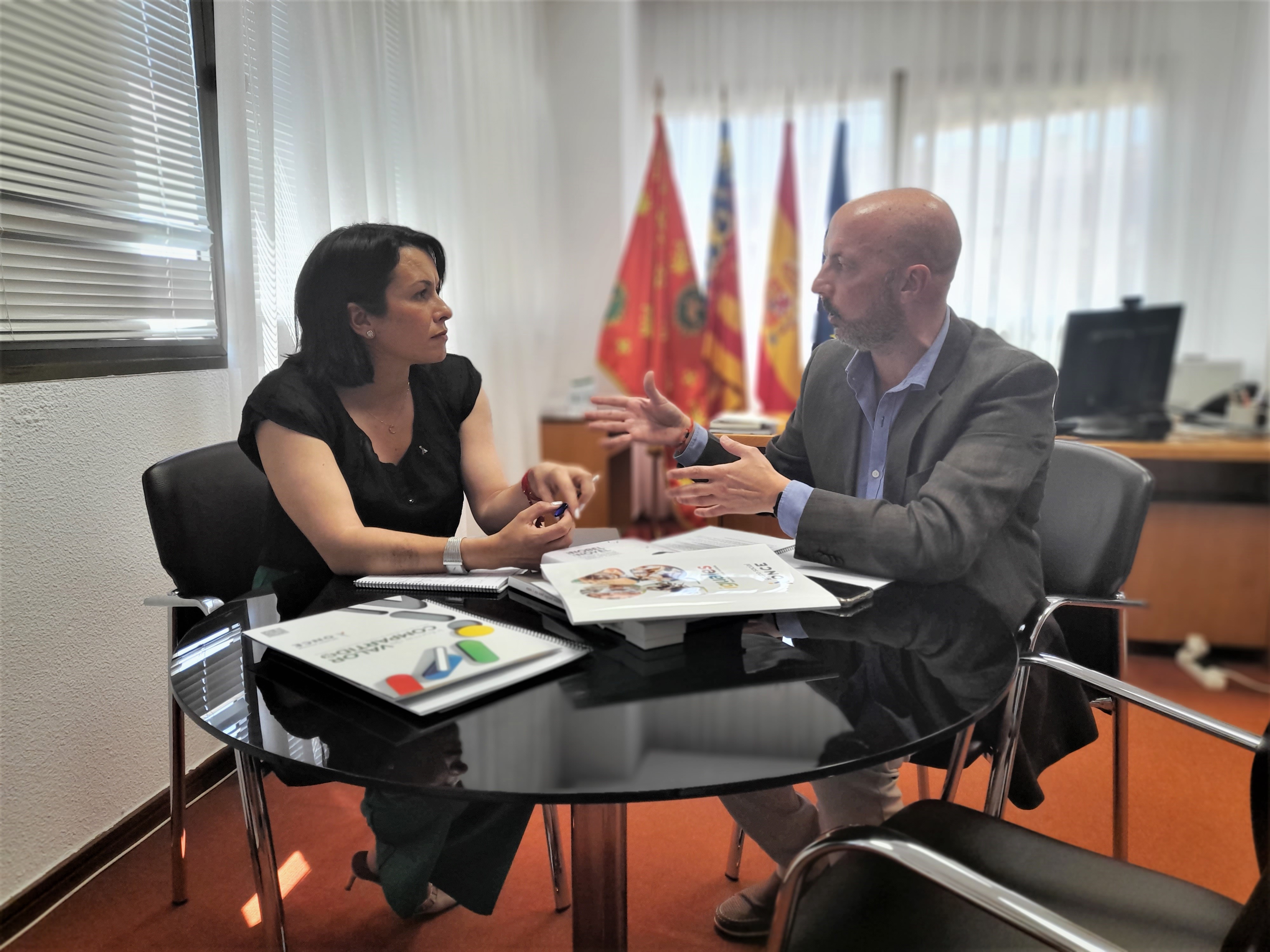 Momento de la reunión con la alcaldesa de Orihuela