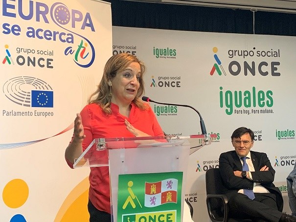 Acto de Europa se acerca a tí en Valladolid, con  la eurodiputada socialista Iratxe García