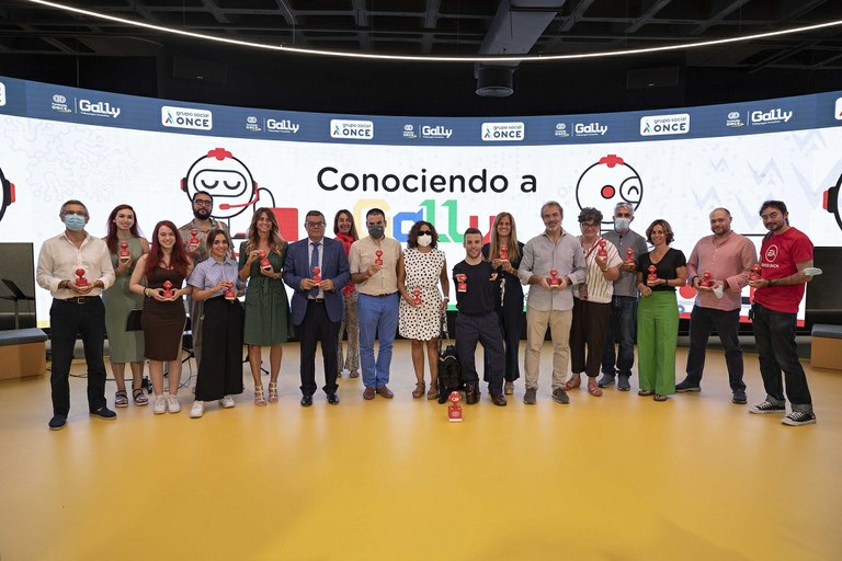Foto de familia de la presentación del proyecto Ga11y