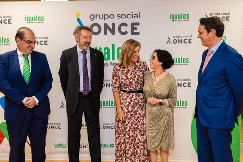 Posado de los participantes en la reunión
