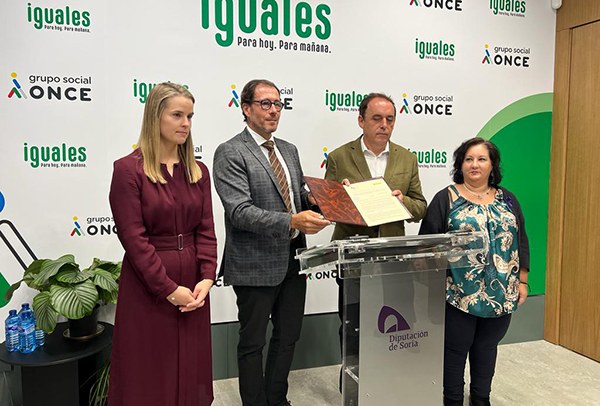 Momento de la firma del convenio