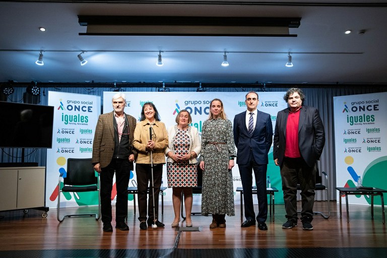 Foto de familia del acto del Día Mundial de la Visión