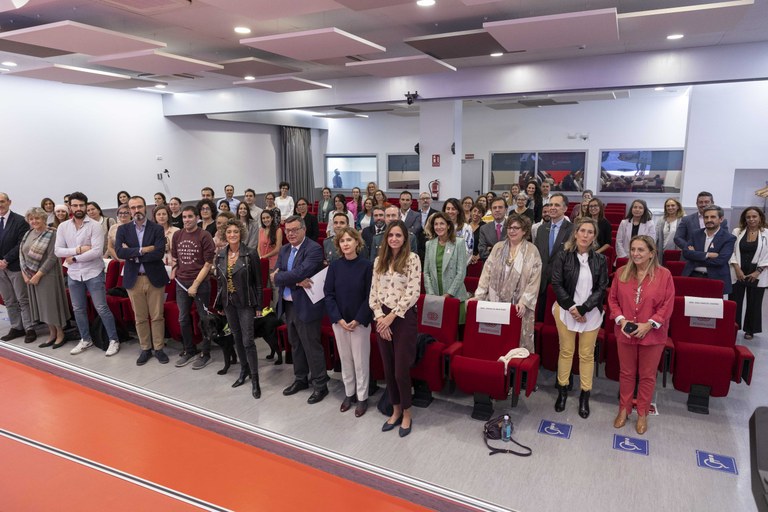 Foto de familia de los homenajeados  y responsables de Fundación ONCE durante la Gala