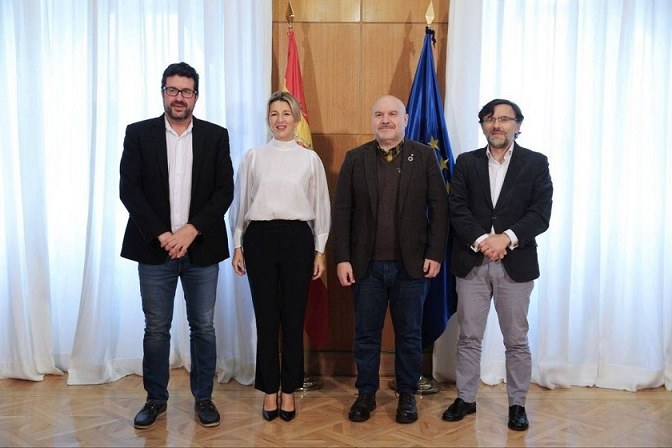 De izquierda a derecha: El secretario de Estado de Empleo, Joaquín Pérez Rey; Yolanda Díaz; el presidente del Cermi, Luis Cayo Pérez Bueno, y el secretario general del Cermi, Alberto Durán.