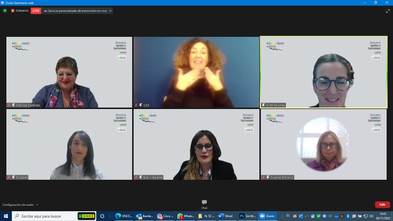 Panel con las ponentes