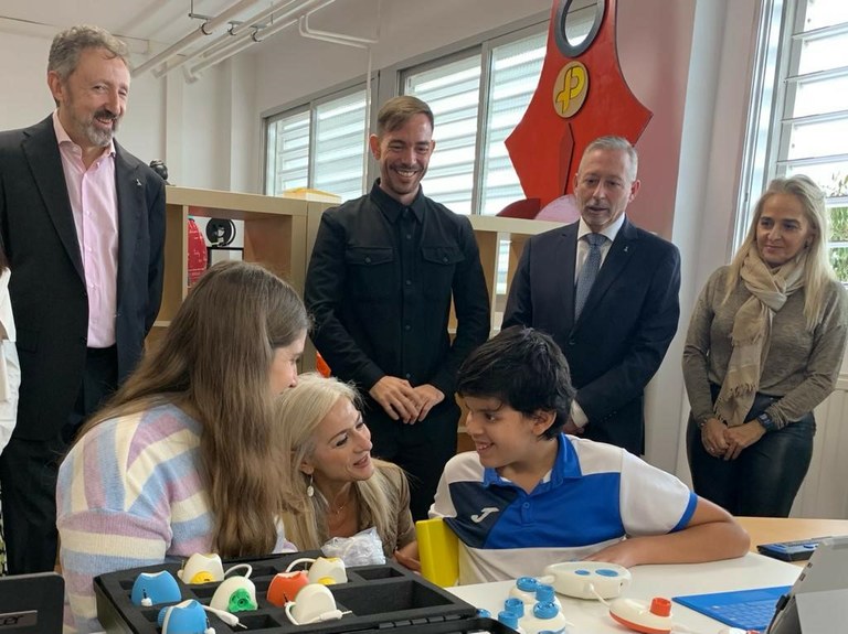 Otro momento de la visita antes de la firma del convenio