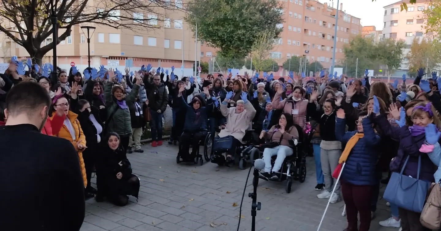Concentración de mujeres y niñas con discapacidad el 25N en Albacete