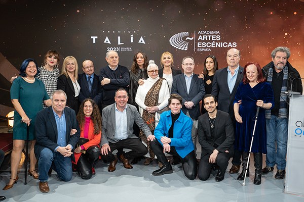 Foto de familia de los Premios Talía