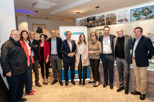 Foto de familia de la inauguración del establecimiento Rodilla en Valdebebas