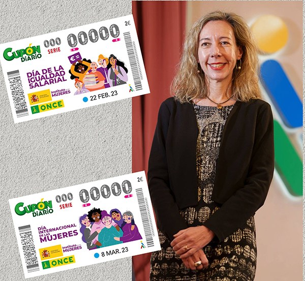Patricia Sanz con la imagen de los dos cupones