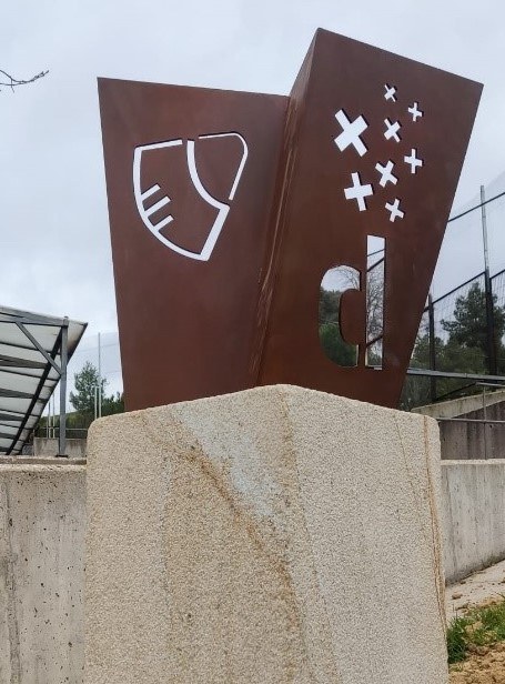 Escultura homenaje a las víctimas con discapacidad de la pandemia por Covid-19