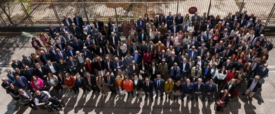 Foto aérea del grupo de asistentes presenciales del CCG