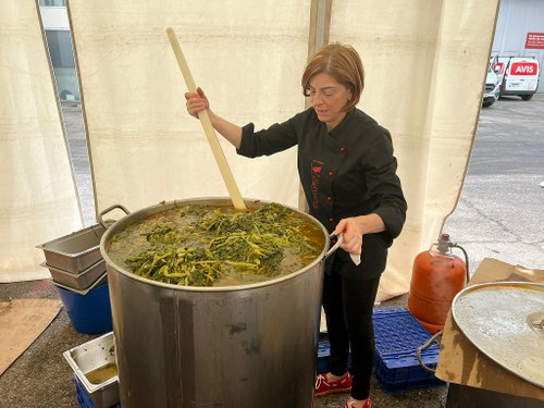 Momento de la preparación del cocido