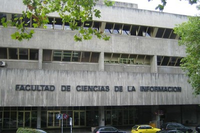 fachada de la Facultad de Ciencias de la Información de la Universidad Complutense de Madrid