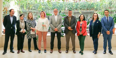Foto de familia del acuerdo entre Fundación ONCE y SEPE