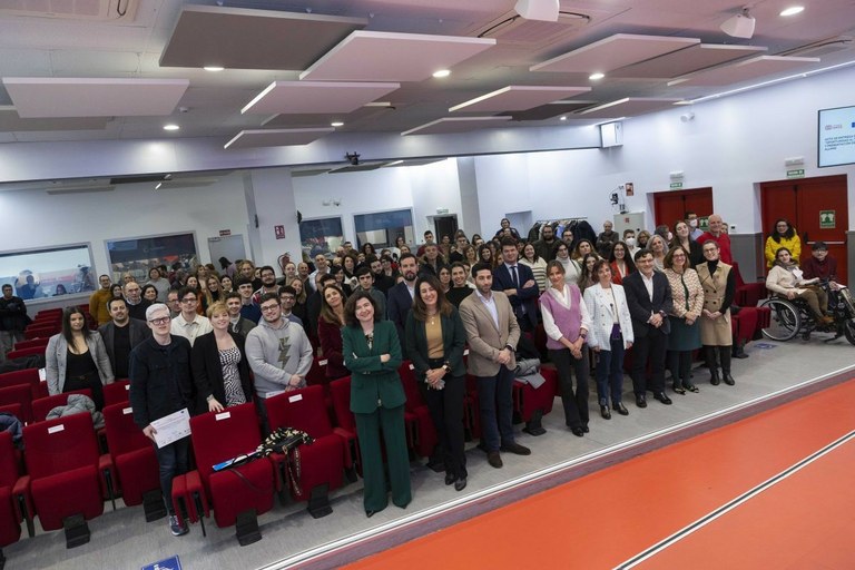 Estudiantes becados por Fundación ONCE