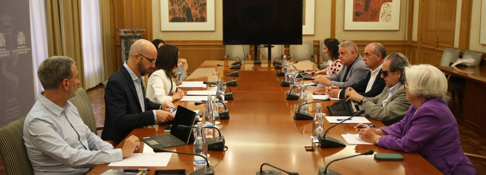 Reunión de Belarra y Álvarez con la PTS