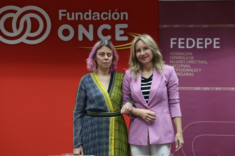 Ana Bujaldón y Virginia Carcedo