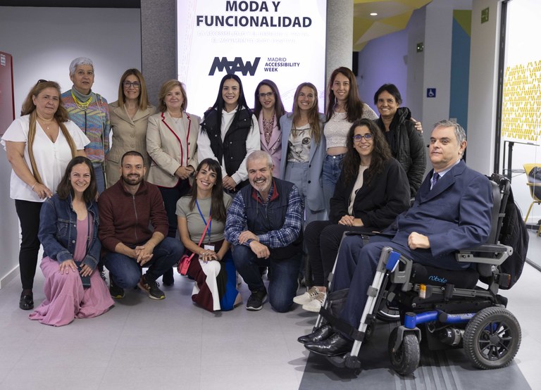 Foto de familia de los asitentes y partiicipantes en  la MAW
