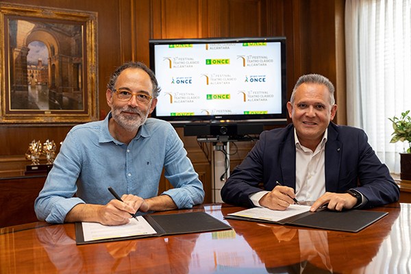 Francisco Palomino y Ángel Luis firman el convenio