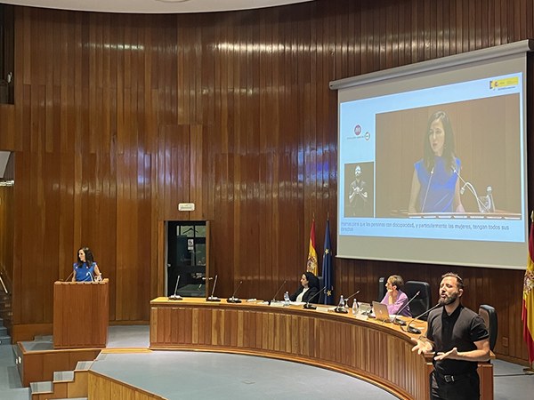 Momento de la intervención de Belarra en la inauguración de la conferencia