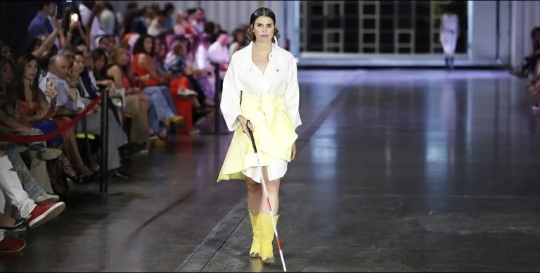 Mireia sobre la pasarela