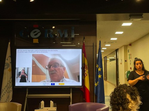 Momento de la intervención de  Cabra de Luna