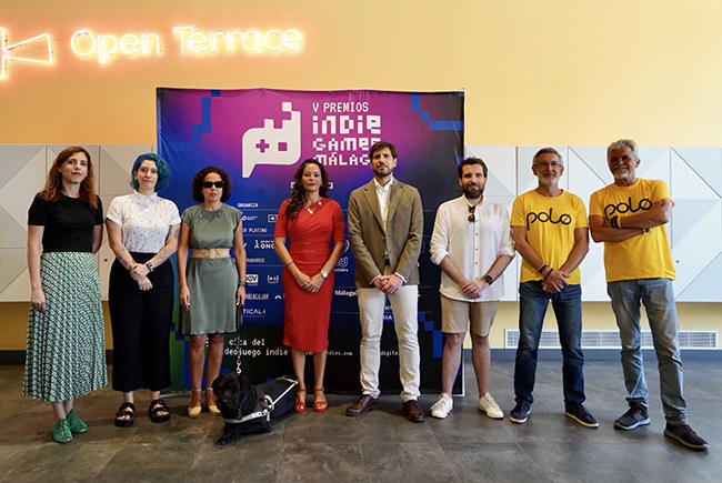 Foto de familia de los organizadores de los Premios