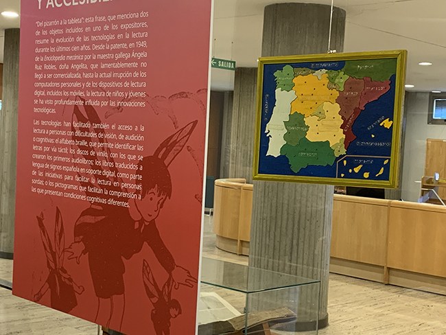 Mapa puzle etiquetado en braille