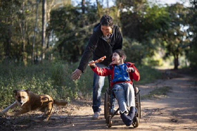 Persona con discapacidad en silla de ruedas