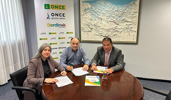 Momento de la firma del convenio