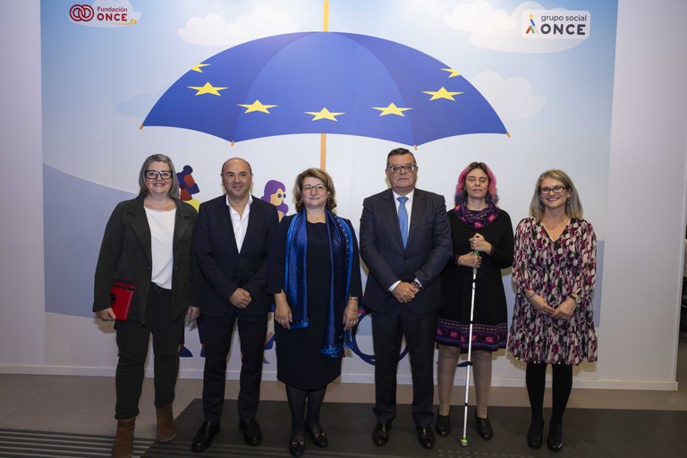 Foto de familia de la delegación visitante