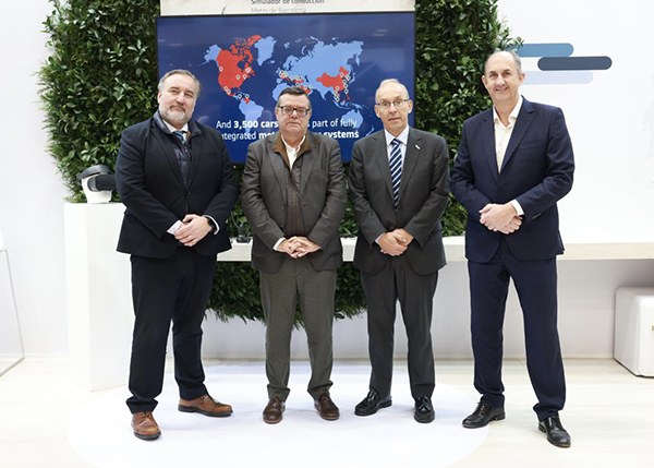 Foto de familia del acuerdo con Alstom