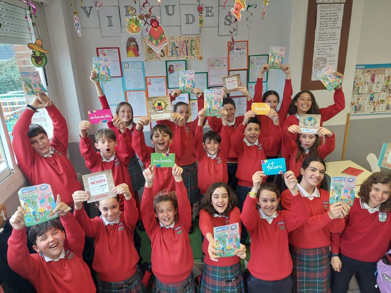 Grupo de escolares participantes en el concurso