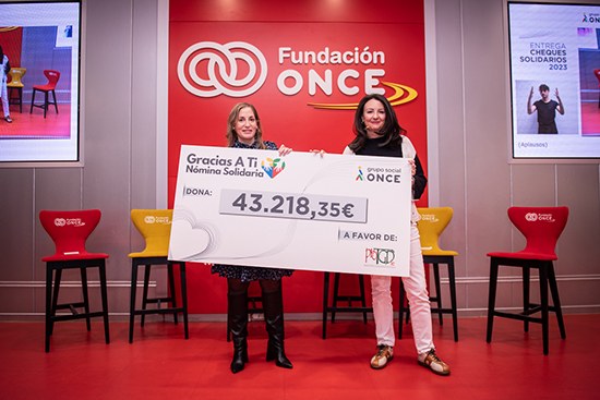 Entrega del cheque a ProTgD