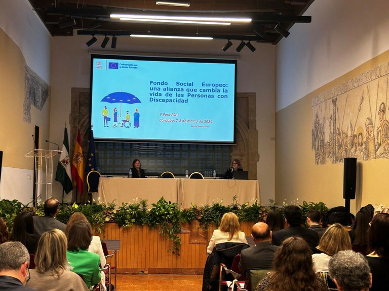 María Tussy-Flores, durante su intervención en el foro | Foto de Fundación ONCE