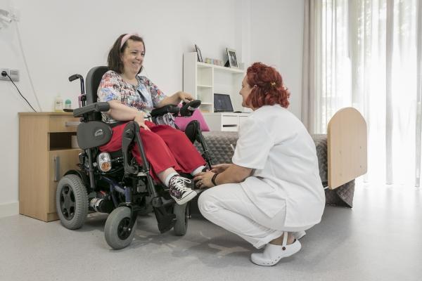 Persona residente en silla de ruedas