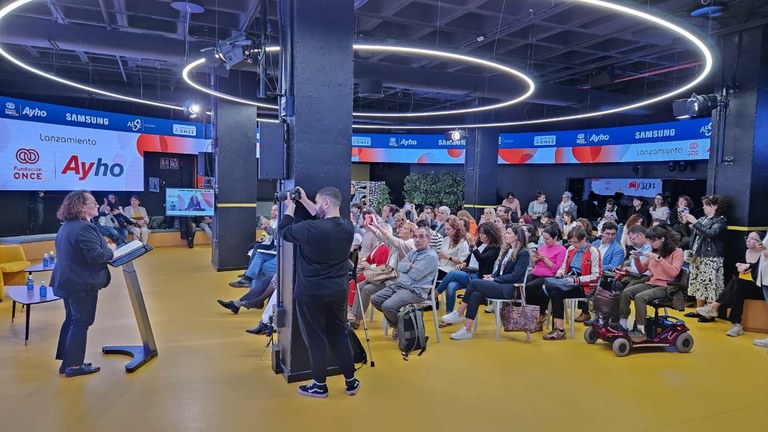 Acto de lanzamiento de la app Ayho en el Hub de Por Talento Digital de Fundación ONCE en Madrid