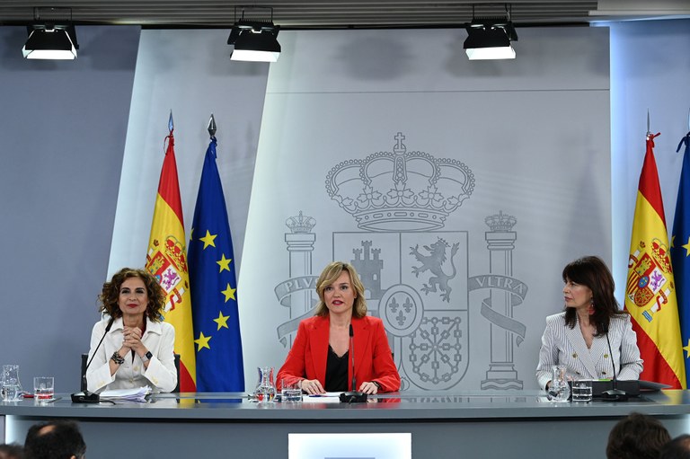 Las ministras Montero, Alegría y Redondo