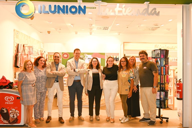 Inauguración de la tienda en el Hospital de León