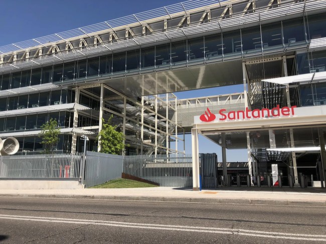 Sede del Banco Santander en Luca de Tena