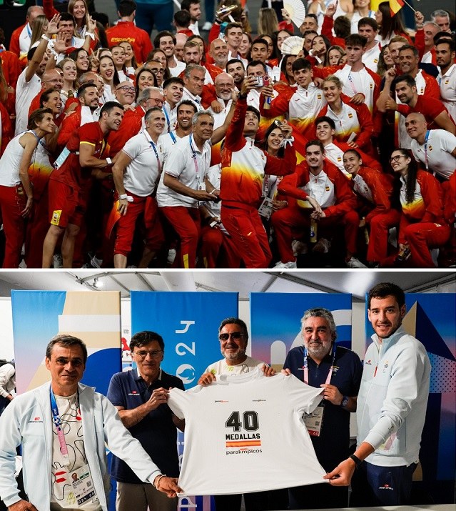 Arriba, el equipo español relizandose un selfie en la ceremonia de clausura. Abajo, los responsables del CPE y del CSD muestran la camiseta impresa con el número de medallas totales Arriba, el equipo español relizandose un selfie en la ceremonia de clausura. Abajo, los responsables del CPE y del CSD muestran la camiseta impresa con el número de medallas totales