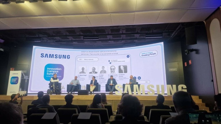 Mesa redonda de la primera edición de ‘Innovation Campus Summit' en la que participó Jesús Hernández-Galán