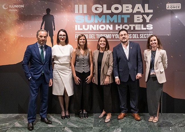 Una de las foto de familia realizadas durante el Summit Ilunion Hotels