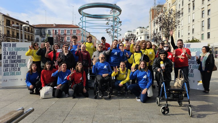 Foto de familia del acto de la campaña de Cocemfe celebrado en Madrid