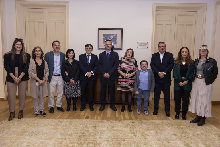 Foto de familia del acuerdo con la CNSE