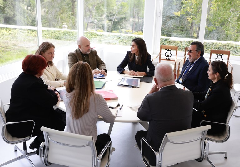La reina en la reunión con las entidades sociales