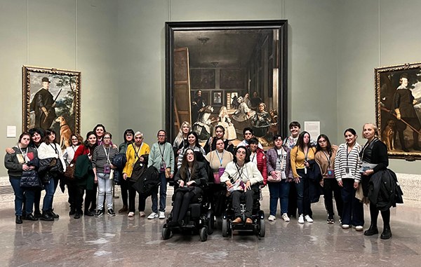 Foto de familia en la visita al Museo del Prado
