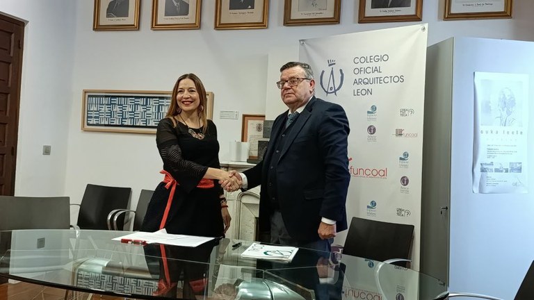Momento de la firma entre Fundación ONCE y el COAL
