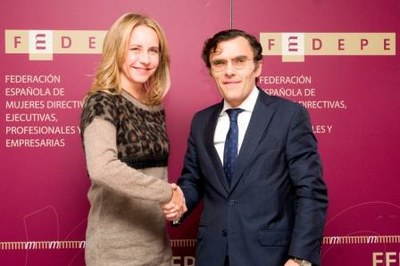Alberto Durán y Ana Bujaldón, tras suscribir el acuerdo
